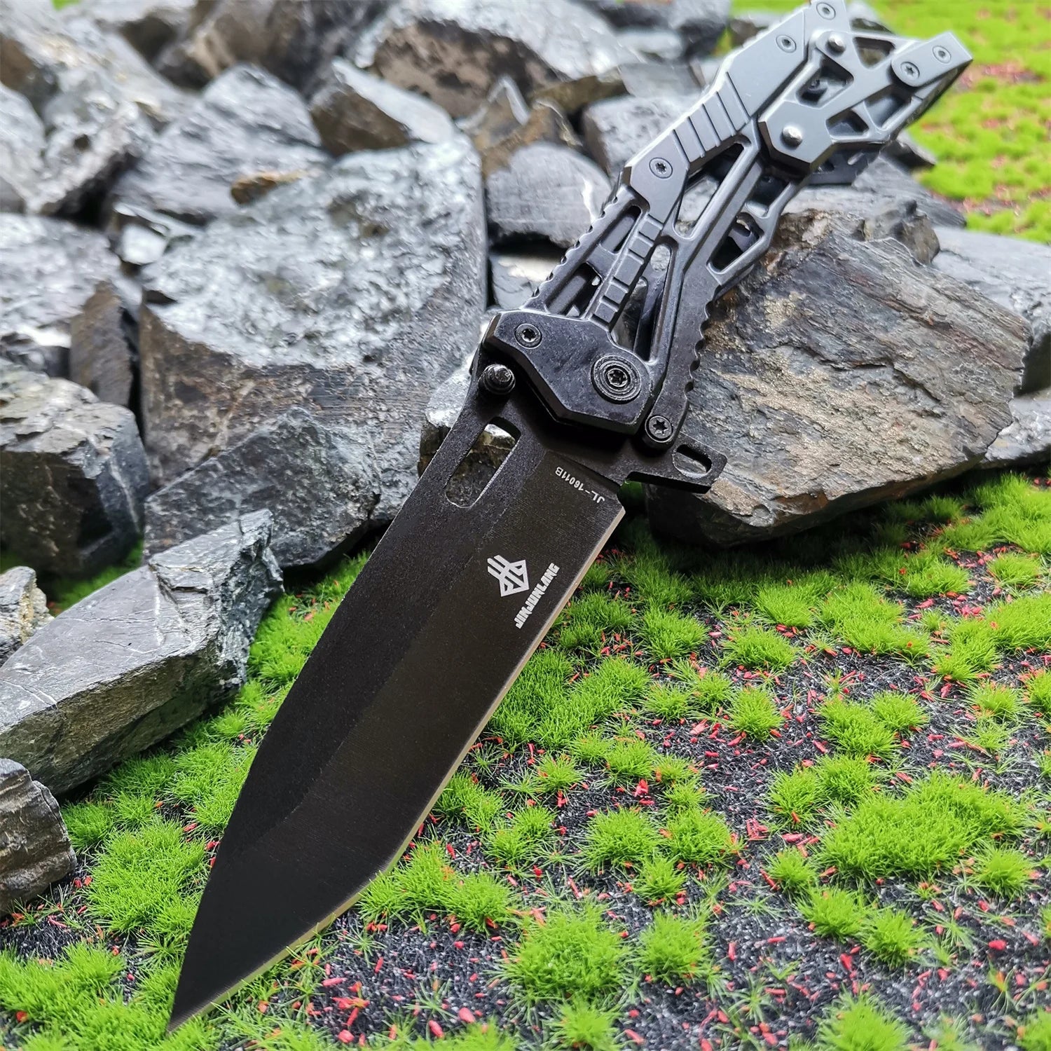 Professional Folding Pocket Knife: Ideal for Outdoor Camping, Hunting
